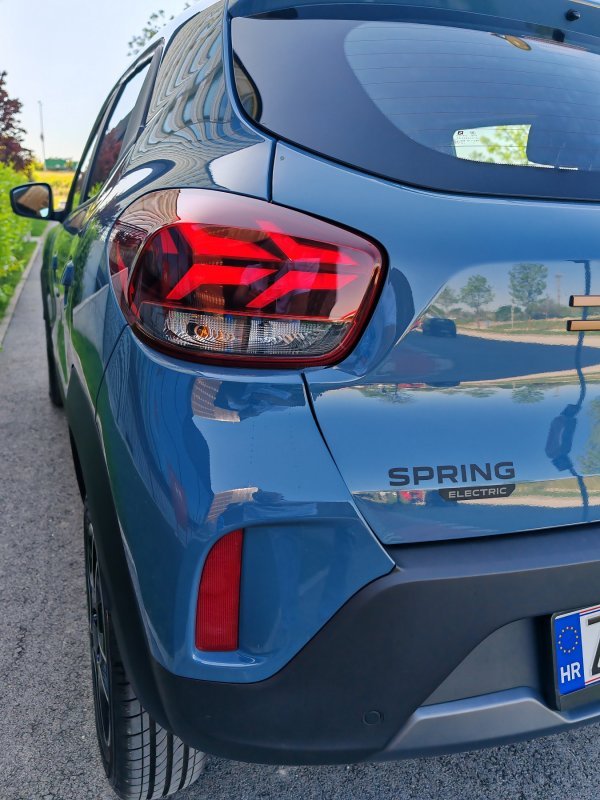 Dacia Spring Extreme Electric 65