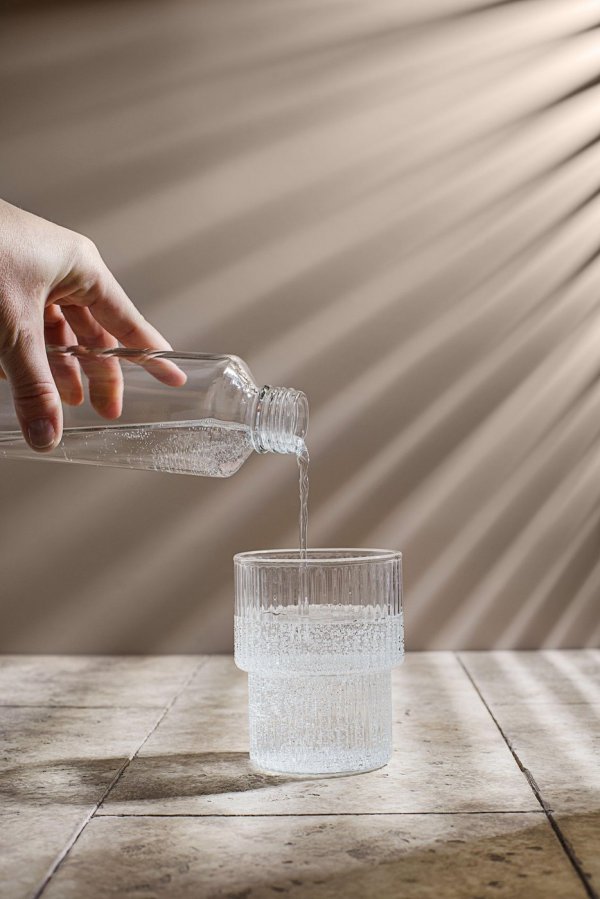 Mnogi potencijalni rizici pijenja gazirane vode mogu se smanjiti umjerenom konzumacijom napitka.
