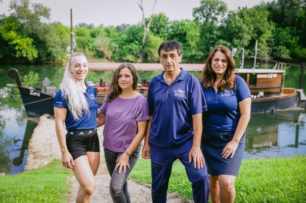 Matilda, Ana , Ivica i Jasmina 