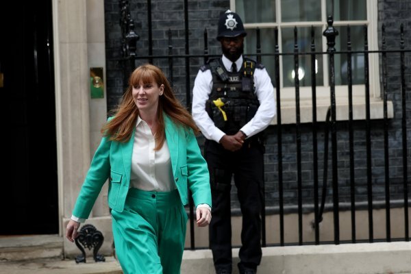 Zamjenica premijera  Angela Rayner preuzet će resor socijalne mobilnosti, stambene politike i lokalnih sredina