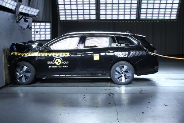 Volkswagen Passat zaradio pet zvjezdica na Euro NCAP-u