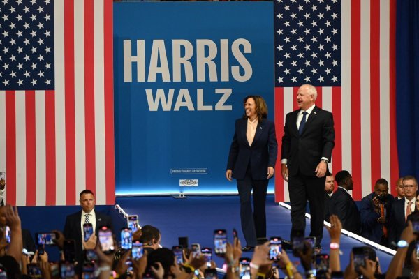 Kamala Harris i Tim Walz