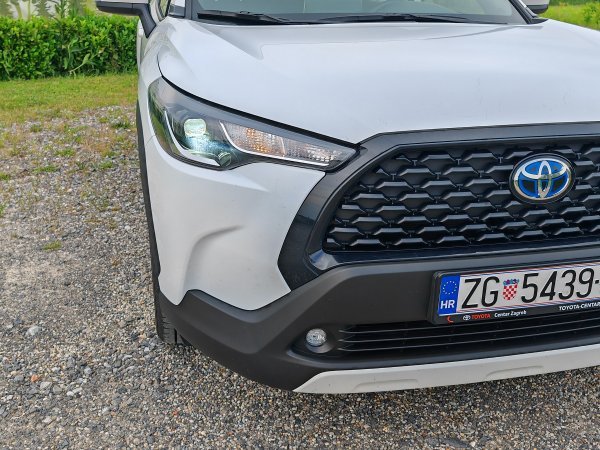 Toyota Corolla Cross Luna 2.0 Hybrid Dynamic Force