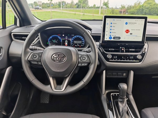 Toyota Corolla Cross Luna 2.0 Hybrid Dynamic Force