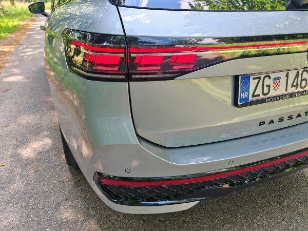 Volkswagen Passat 2.0 TDI DSG R-Line