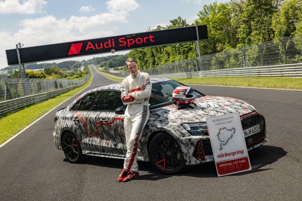 Audi postavio novi rekord kruga na legendarnoj stazi Nürburgring-Nordschleife s modelom RS 3 Sedan