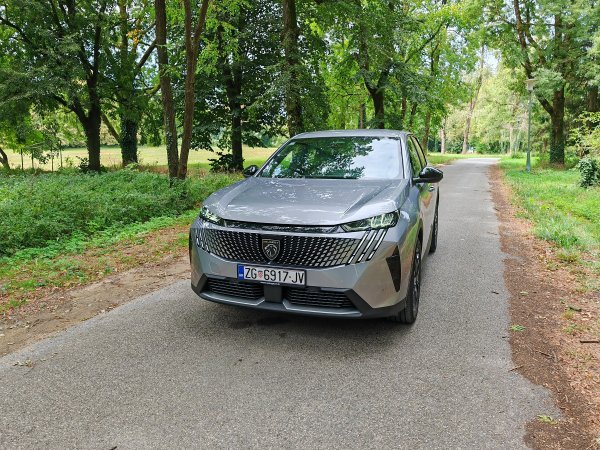 Peugeot 3008 Hybrid 136 e-DCS6 Allure