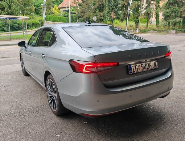 Škoda Superb L&K 2.0 TDI DSG