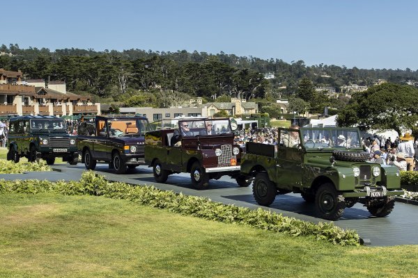 Land Rover i Range Rover vozila Njezinog Veličanstva na Pebble Beachu