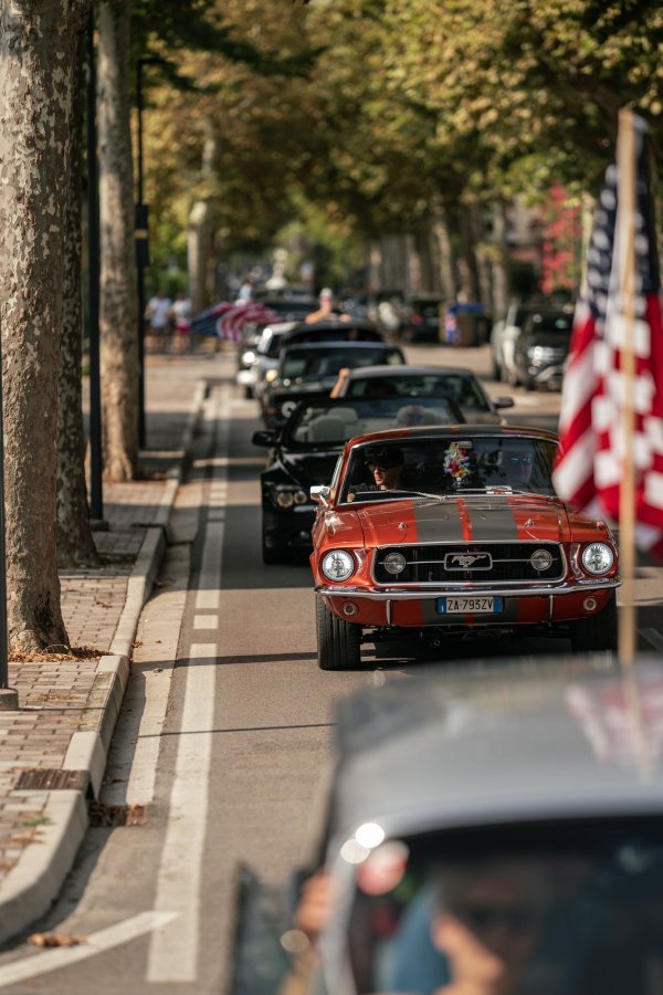 US Car on the Beach 2024: Američki V8 automobili u središtu pozornosti na Tjednu talijanskih motocikala 2024.