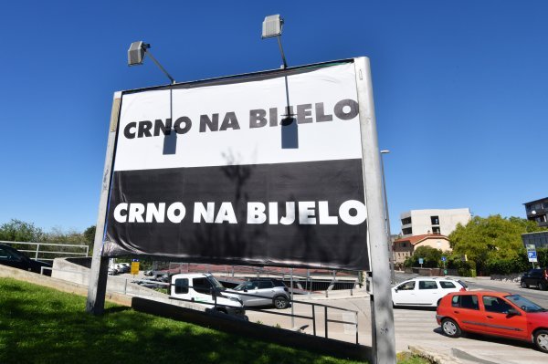 Crno na bijelo