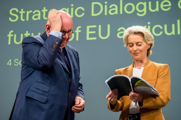 Ursula von der Leyen zadovoljna je radom profesora Strohschneidera