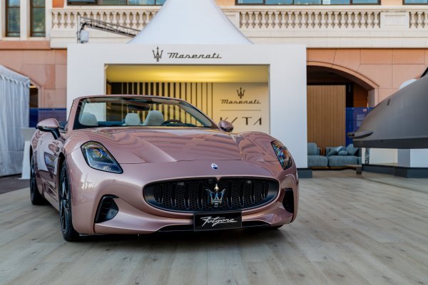 Potpuno električni Maserati GranCabrio Folgore