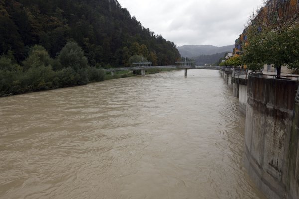 Laško: Povećan vodostaj rijeke Savinje