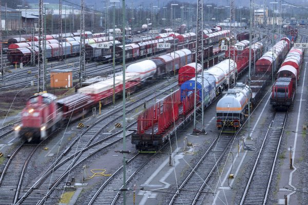 Oronula željeznička infrastruktura jedan je od razloga zašto kapital bježi iz te zemlje