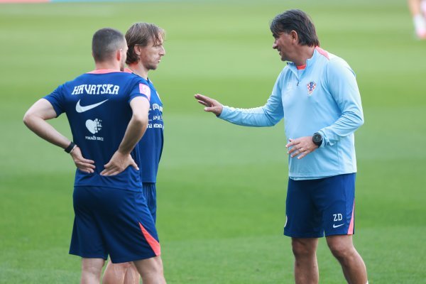 Dalić na treningu reprezentacije šepao; poznato je u čemu je problem