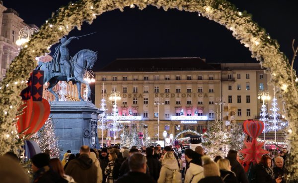 Još nije službeno počeo, a CNN uvrstio zagrebački Advent među 22 najbolja na svijetu