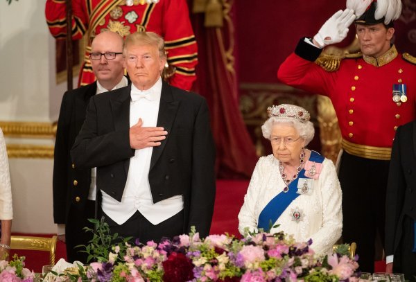 Donald Trump s pokojnom kraljicom Elizabetom II. tijekom službenog posjeta Velikoj Britaniji u lipnju 2019. godine