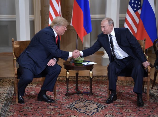 Donald Trump i Vladimir Putin u Helsinkiju 2018.