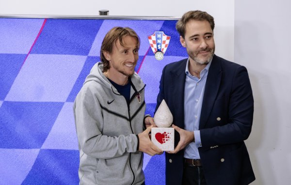 Luka Modrić dobitnik nagrade Pokaži srce