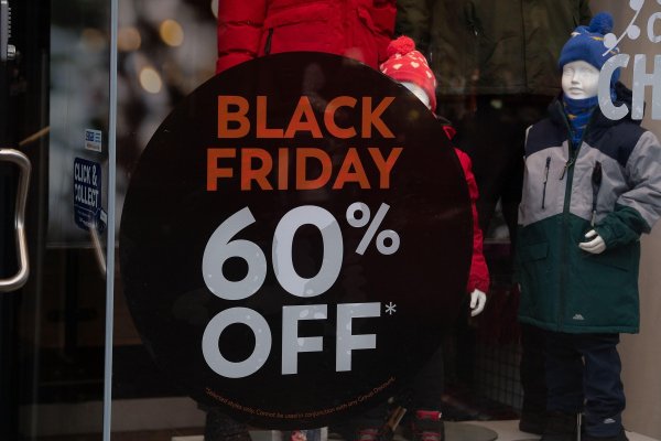 Danas je Black Friday postao prešutni dogovor o kupaca i trgovaca o periodu sniženih cijena i povećanih količina prodaje