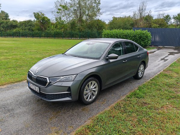 Škoda Octavia FL Selection 1.5 TSI DSG MHEV