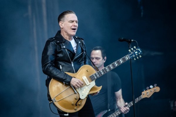 Bryan Adams ponovo stiže u Hrvatsku i to na mnogima omiljenu ljetnu pozornicu