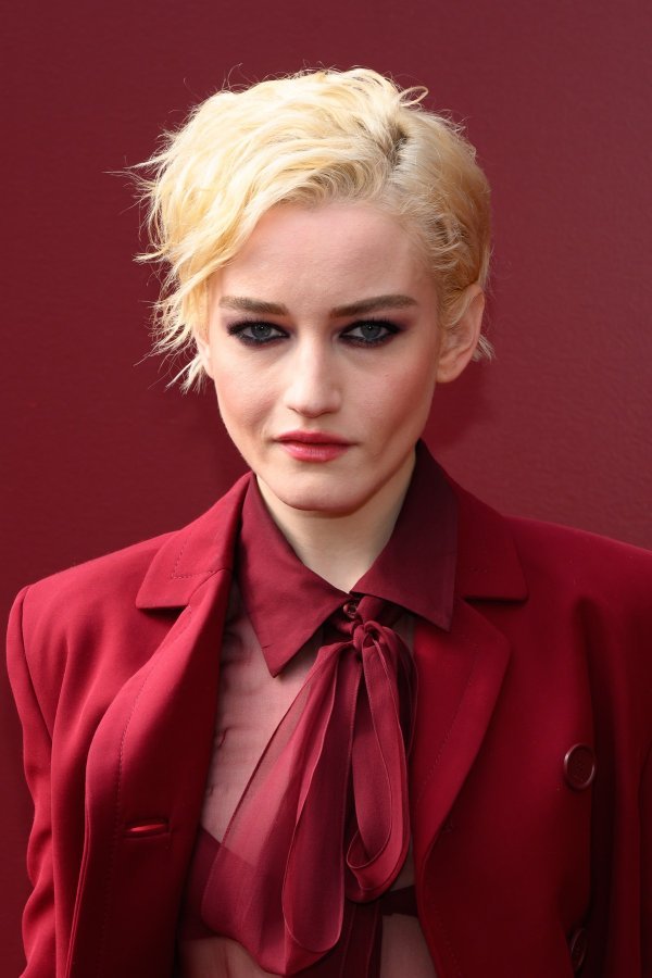 Julia Garner