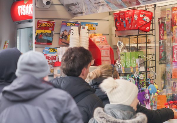 Brojni građani koriste uslugu Tisak Paket