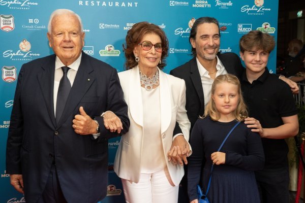 Sophia Loren, Carlo Jr., Beatrice i Vittorio Ponti