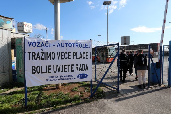 SIndikati Autotroleja uspjeli su postići povećanje plaća vozačima