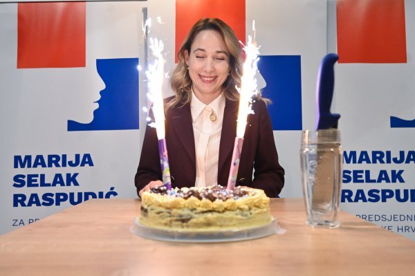 Marija Selak Raspudić pripremila je tortu...