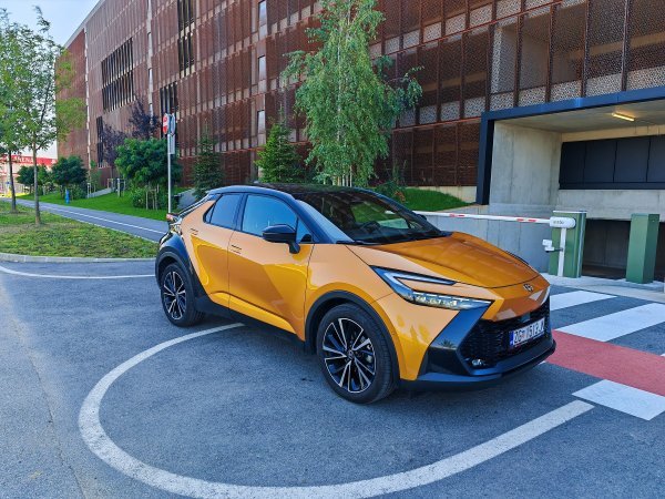 Toyota C-HR 2.0HEV 5D E-CVT Premiere