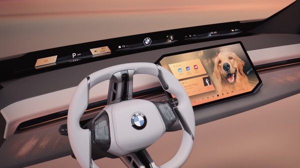 BMW pokazao na CES-u 2025 novi Panoramic iDrive