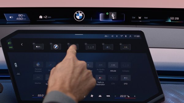 BMW pokazao na CES-u 2025 novi Panoramic iDrive