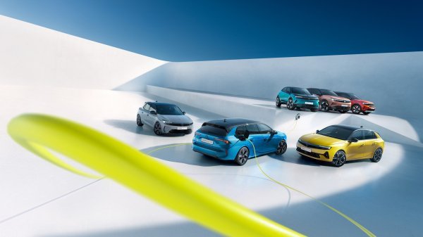 Opel pojednostavljuje prijelaz na elektromobilnost: 'Electric All In'