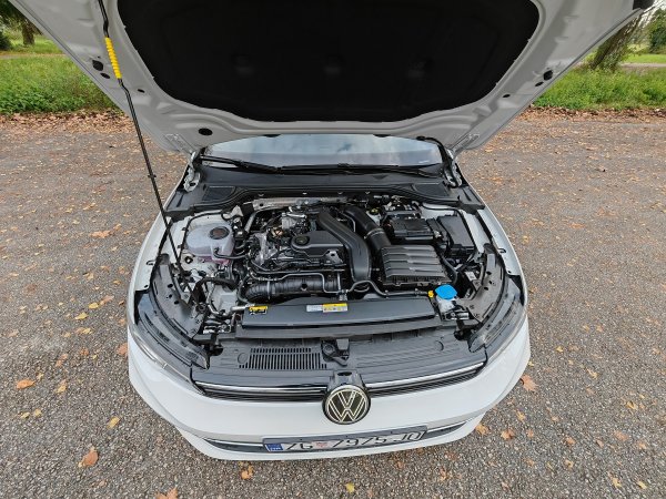 VW Golf 8 PA 1.5 eTSI DSG 50 Edition