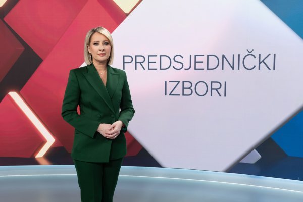 Od malih nogu je hodala kućom i glumila reporterku - na kraju ju je put i odveo na Fakultet političkih znanosti, a onda i na Novu TV, gdje danas radi