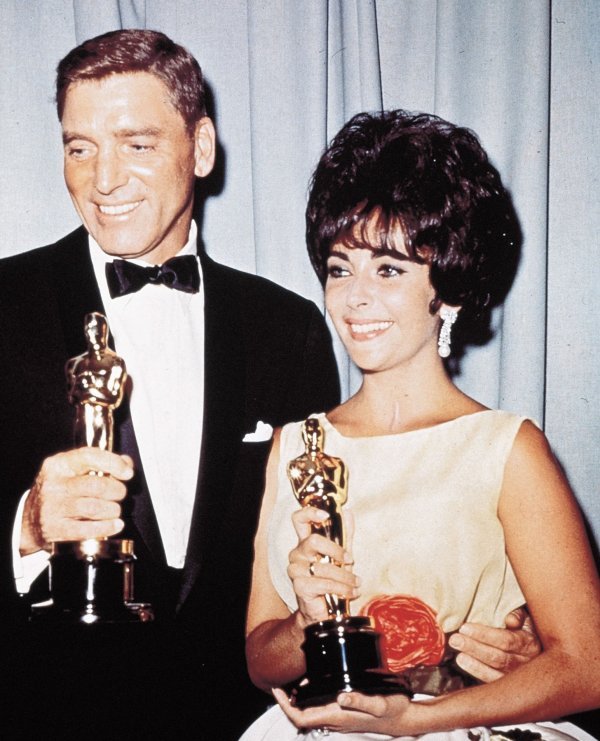 Burt Lancaster i Elizabeth Taylor na dodjeli Oscara 1961. godine