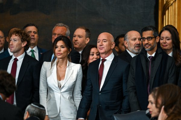 Jeff Bezos sa zaručnicom Lauren Sanchez