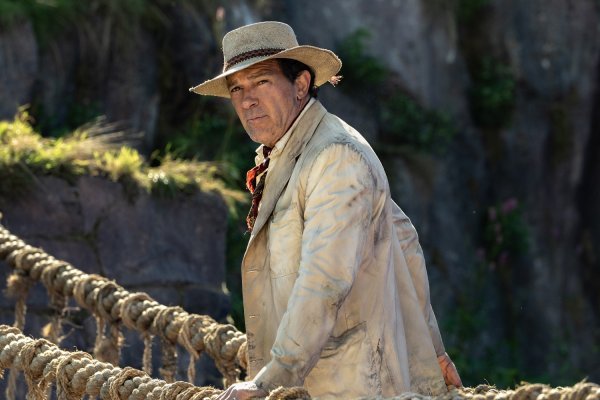 Antonio Banderas as Hunter Cabot © STUDIOCANAL SAS © PETER MOUNTAIN