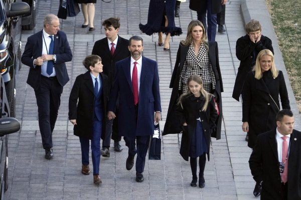 Donald Trump Jr. s djecom i bivšom suprugom Vanessom Trump na inauguraciji