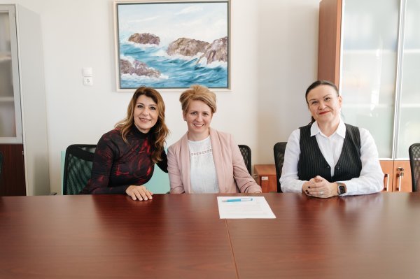 Adrijana Bokan, CEO Adriatic cluster; Lidija Fofić, voditeljica nemedicinske službe; Dijana Bičanić, Voditelj prodaje Adriatic cluster