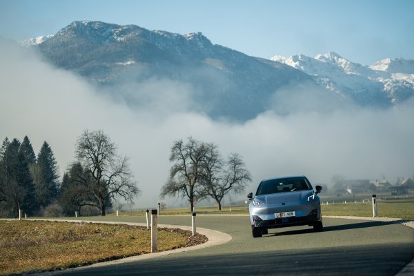 Lynk&Co 02 - europska dinamička premijera