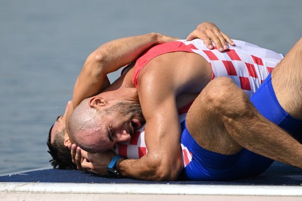 Braća Sinković nakon pobjede u Parizu