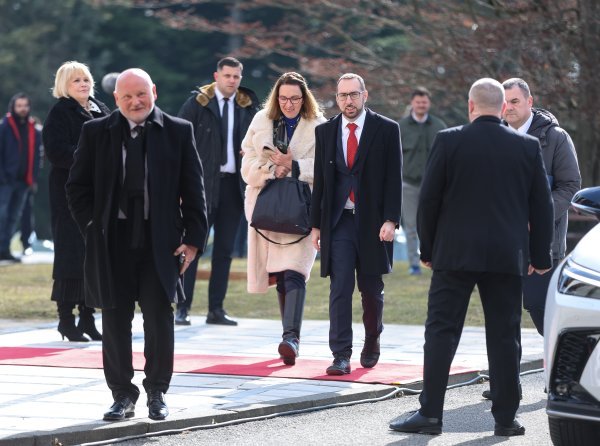 Tomislav Tomašević u tenisicama stiže na Pantovčak