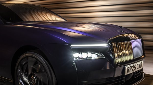 Rolls-Royce Black Badge Spectre