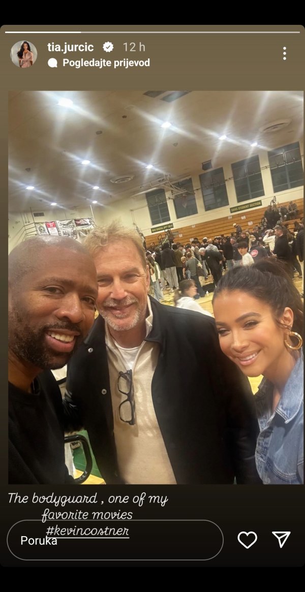 Kenny Smith, Kevin Costner i Tia Jurčić