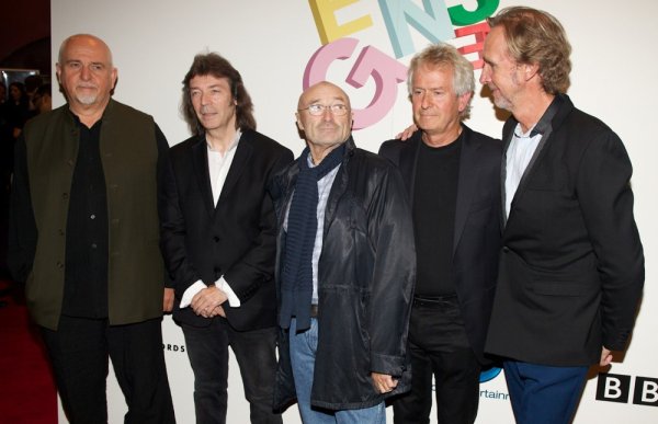 Peter Gabriel, Steve Hackett, Phil Collins, Tony Banks i Mike Rutherford 