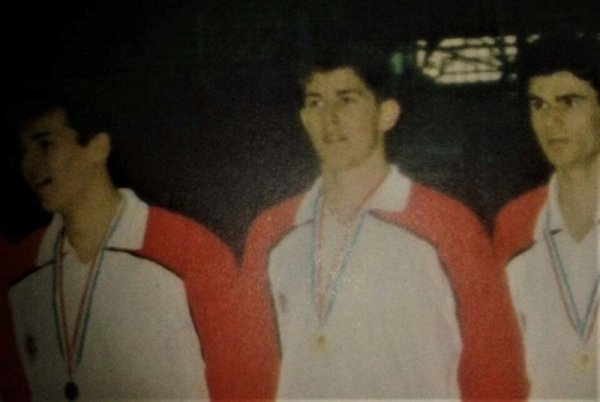 KK Sloboda - Edin Salaharević sa zlatnom medaljom prvaka Jugoslavije u ožujku 1992.